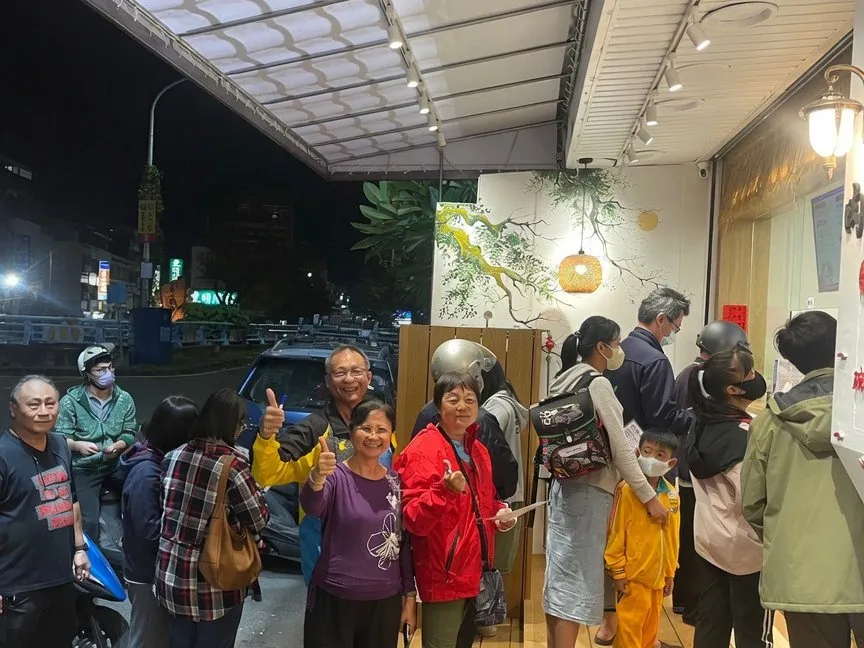 老顧客回訪,排隊也要吃這一碗
